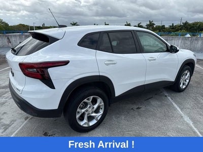 2025 Chevrolet Trax LS
