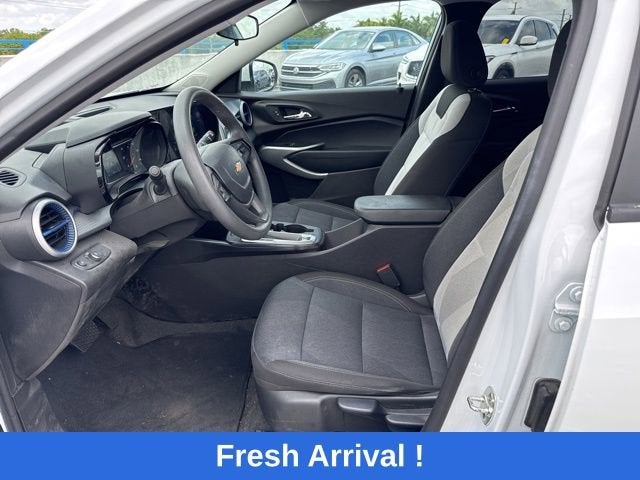 2025 Chevrolet Trax LS