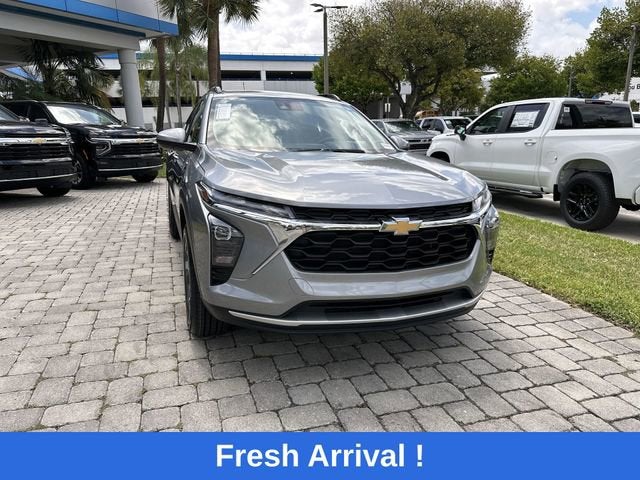 2024 Chevrolet Trax LT - Photo 18