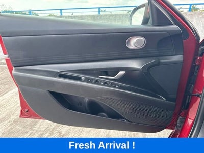 2024 Hyundai Elantra SE