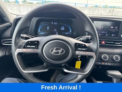 2024 Hyundai Elantra SE