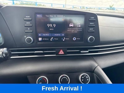 2024 Hyundai Elantra SE