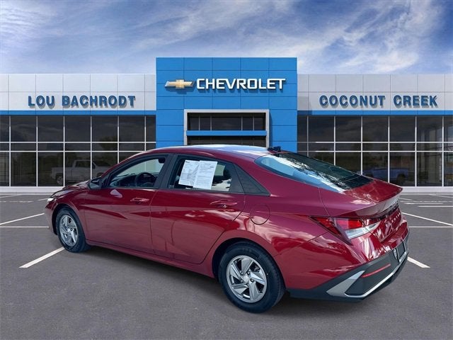 2024 Hyundai Elantra SE