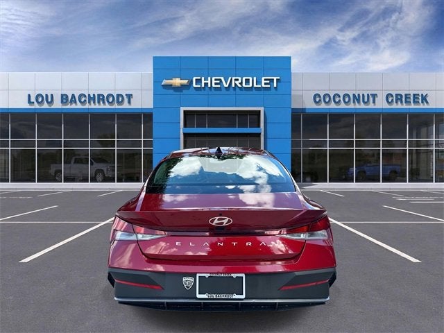 2024 Hyundai Elantra SE