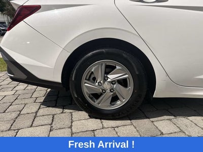 2024 Hyundai Elantra SE