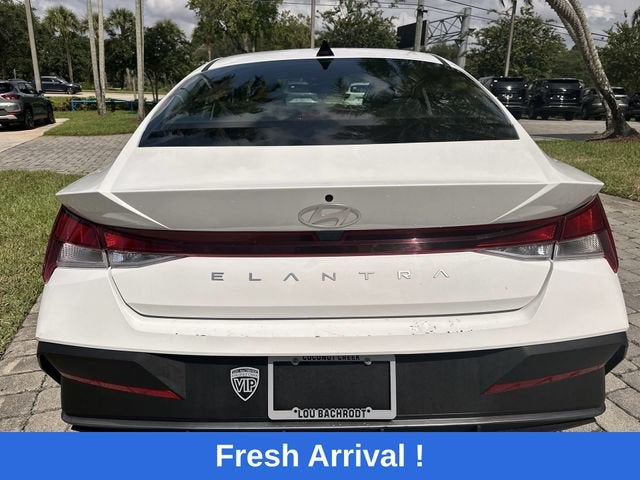 2024 Hyundai Elantra SE