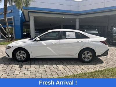 2024 Hyundai Elantra SE
