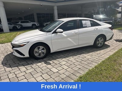 2024 Hyundai Elantra SE