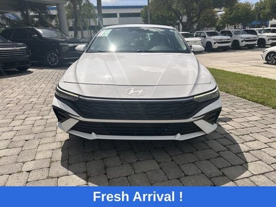2024 Hyundai Elantra SE
