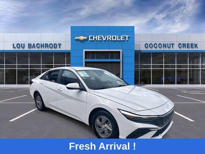 2024 Hyundai Elantra SE