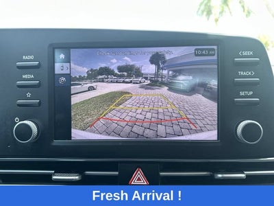 2024 Hyundai Elantra SE