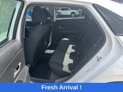2024 Hyundai Elantra SE