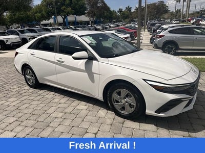 2024 Hyundai Elantra SE