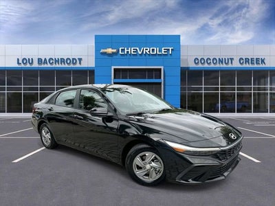 2024 Hyundai Elantra SE