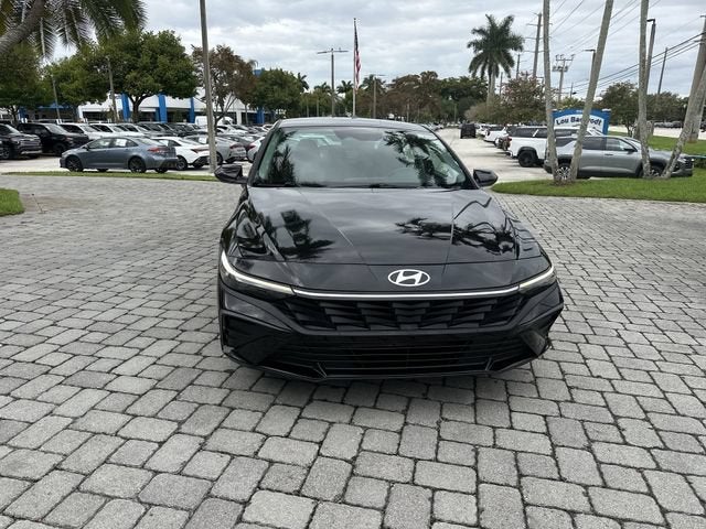 2024 Hyundai Elantra SE
