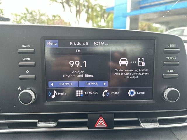 2024 Hyundai Elantra SE