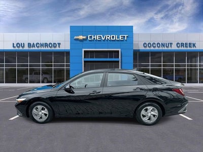 2024 Hyundai Elantra SE