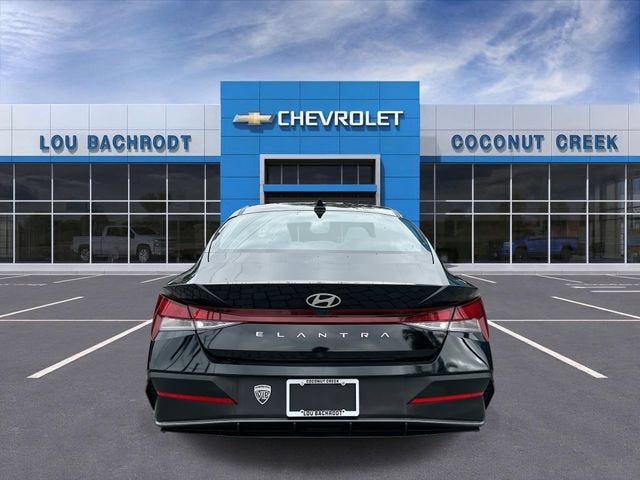 2024 Hyundai Elantra SE