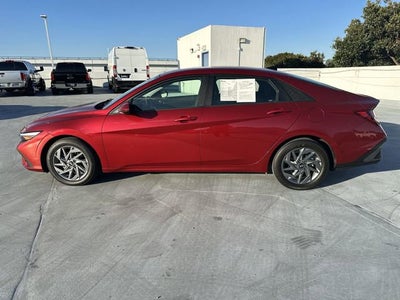 2024 Hyundai Elantra SEL