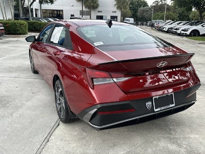 2025 Hyundai Elantra SEL Sport