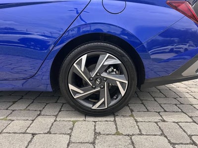 2025 Hyundai Elantra Hybrid Limited