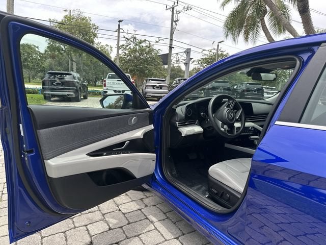 2025 Hyundai Elantra Hybrid Limited