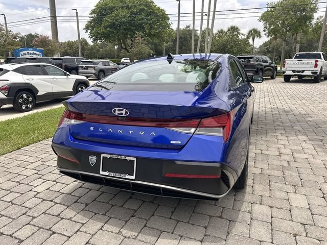 2025 Hyundai Elantra Hybrid Limited