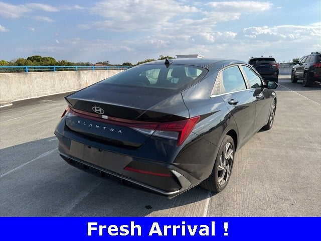 2025 Hyundai Elantra SEL Convenience
