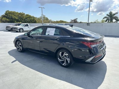 2025 Hyundai Elantra SEL Convenience