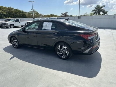 2025 Hyundai Elantra SEL Convenience