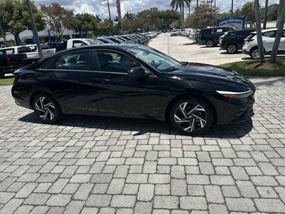 2025 Hyundai Elantra SEL Convenience