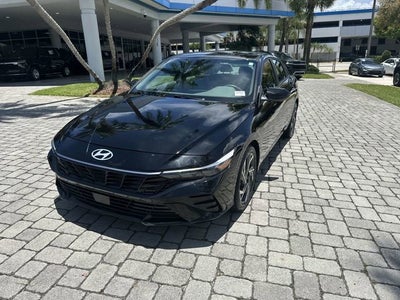 2025 Hyundai Elantra SEL Convenience