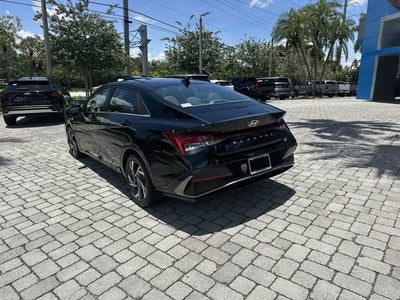 2025 Hyundai Elantra SEL Convenience
