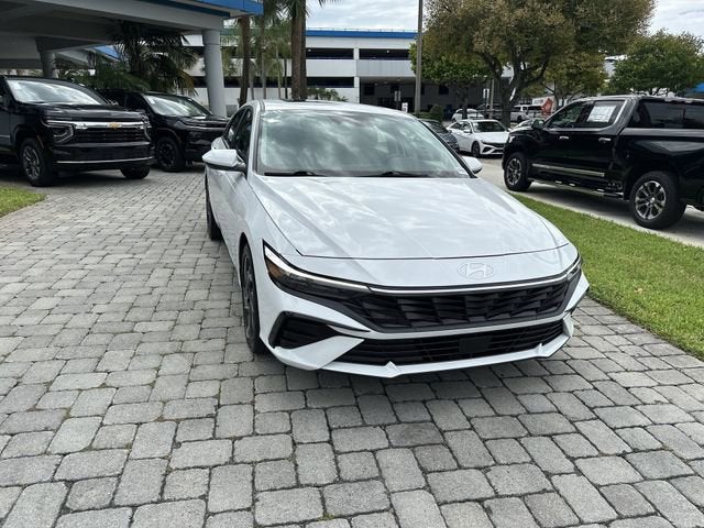 2025 Hyundai Elantra SEL Convenience