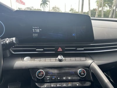 2025 Hyundai Elantra SEL Convenience