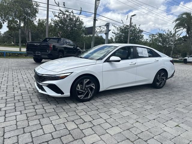 2025 Hyundai Elantra SEL Convenience