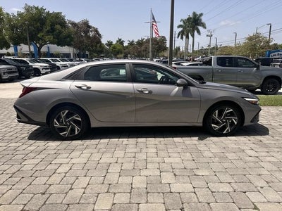 2025 Hyundai Elantra SEL Convenience