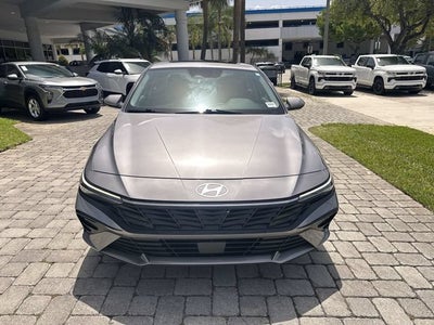 2025 Hyundai Elantra SEL Convenience