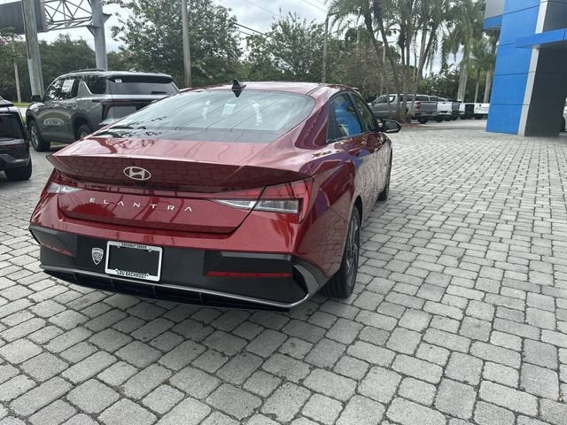 2025 Hyundai Elantra SEL Convenience