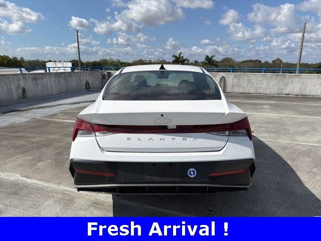 2025 Hyundai Elantra SEL Convenience