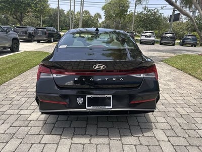2025 Hyundai Elantra SEL Convenience