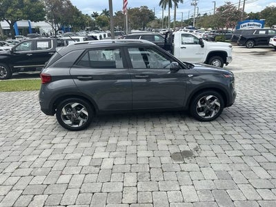 2025 Hyundai Venue SEL