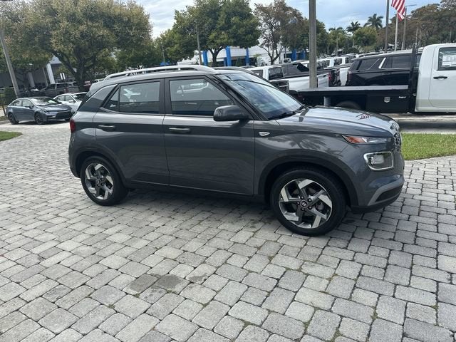 2025 Hyundai Venue SEL