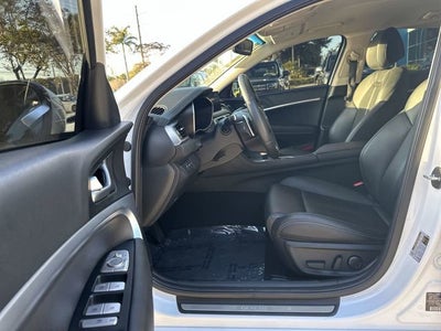 2023 Genesis G70 2.0T