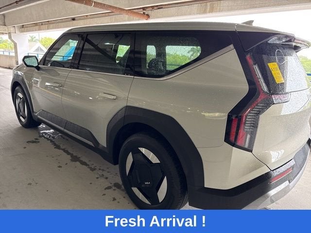 2024 Kia EV9 Light Long Range