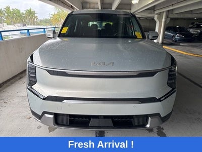 2024 Kia EV9 Light Long Range