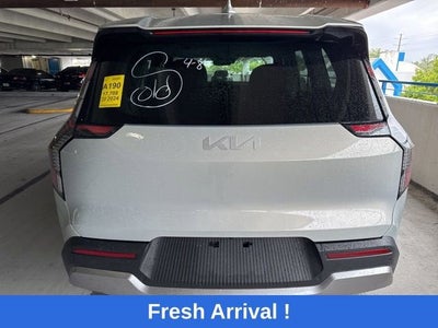 2024 Kia EV9 Light Long Range