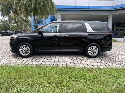 2024 Kia Carnival LX