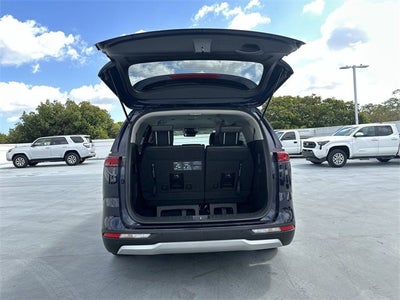 2024 Kia Carnival LX