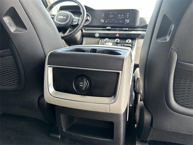 2024 Kia Carnival LX